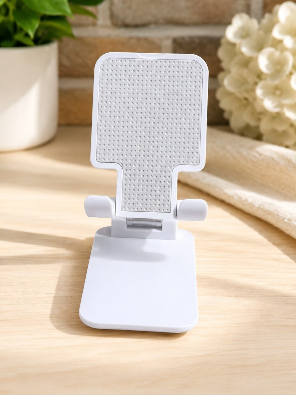 Adjustable White Foldable Phone Stand 📱